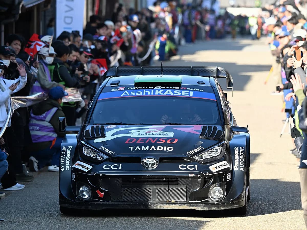 Toyota GR Yaris Rally1 s brojem 33 posade Elfyn Evans / Scott Martin na Reliju Japana 2025. godine.
