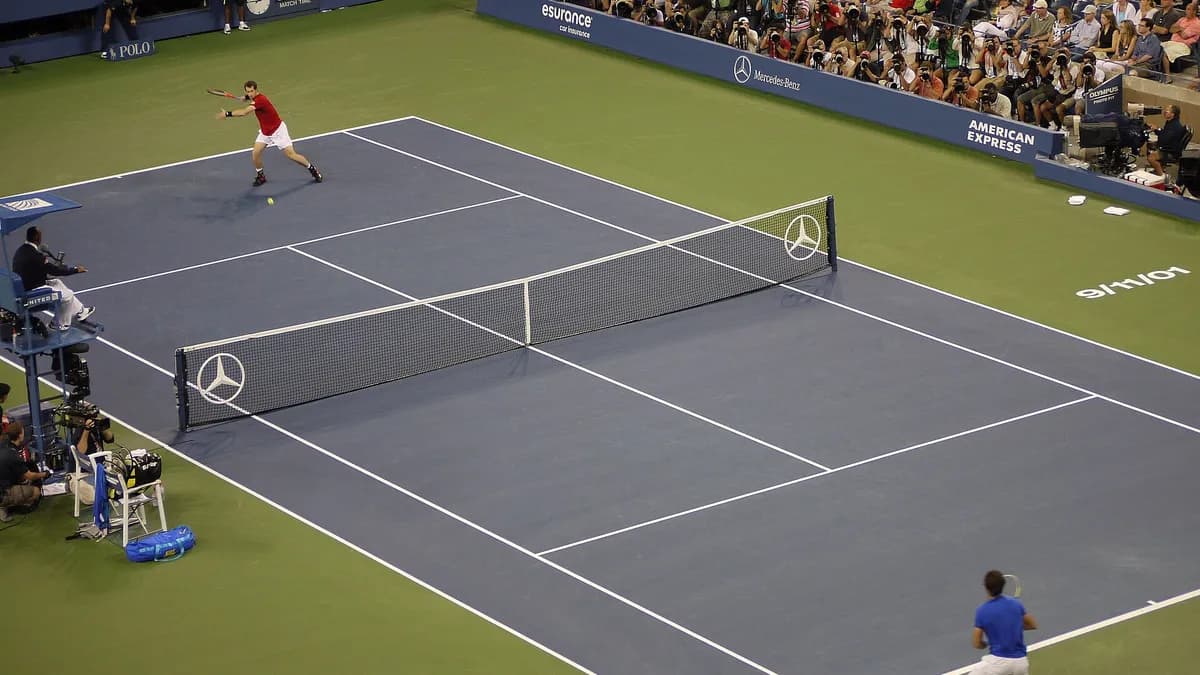 Andy Murray se priprema za forhend udarac