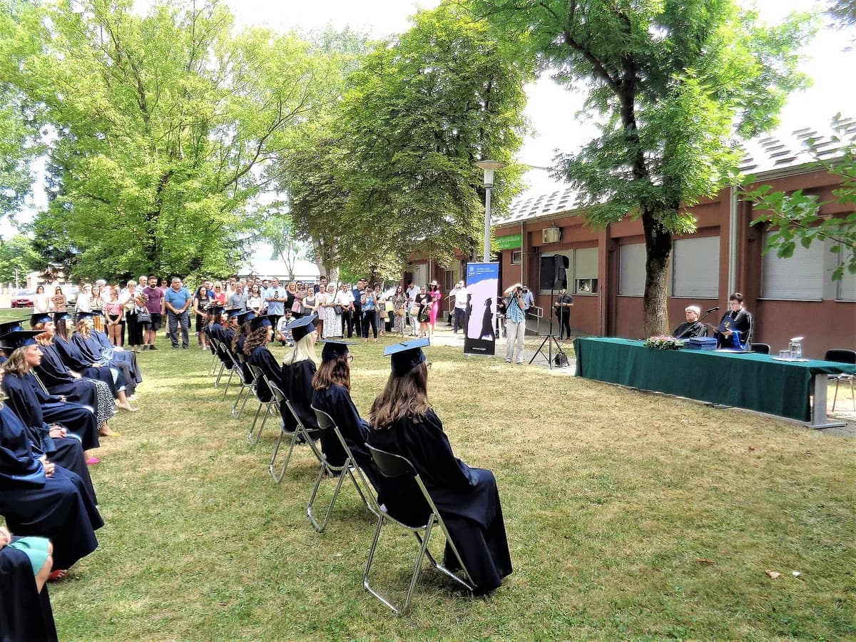 Svečana dodjela diploma na jednom fakultetu Sveučilišta u Zagrebu 2021. godine