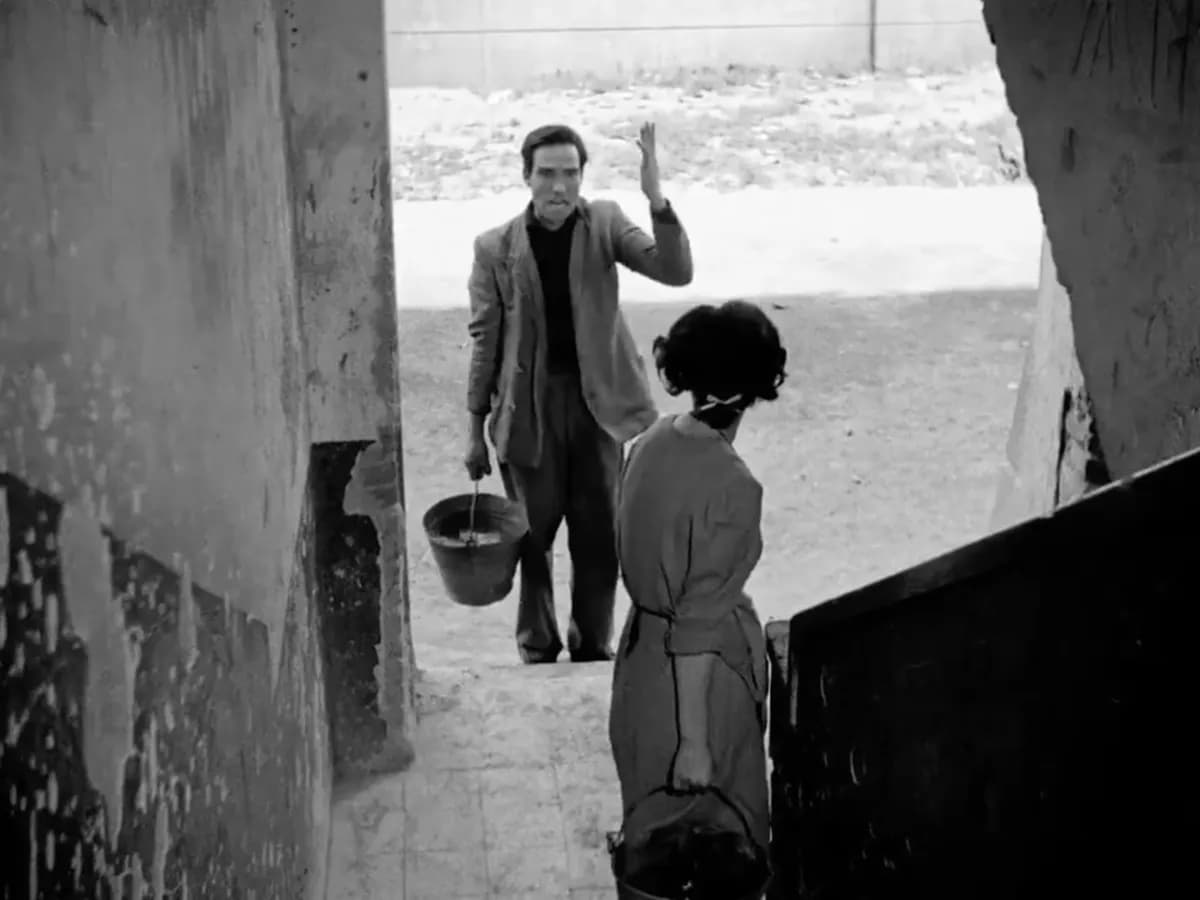 Lamberto Maggiorani u kadru iz filma „Kradljivci bicikla“ Vittorija De Sice (1948)