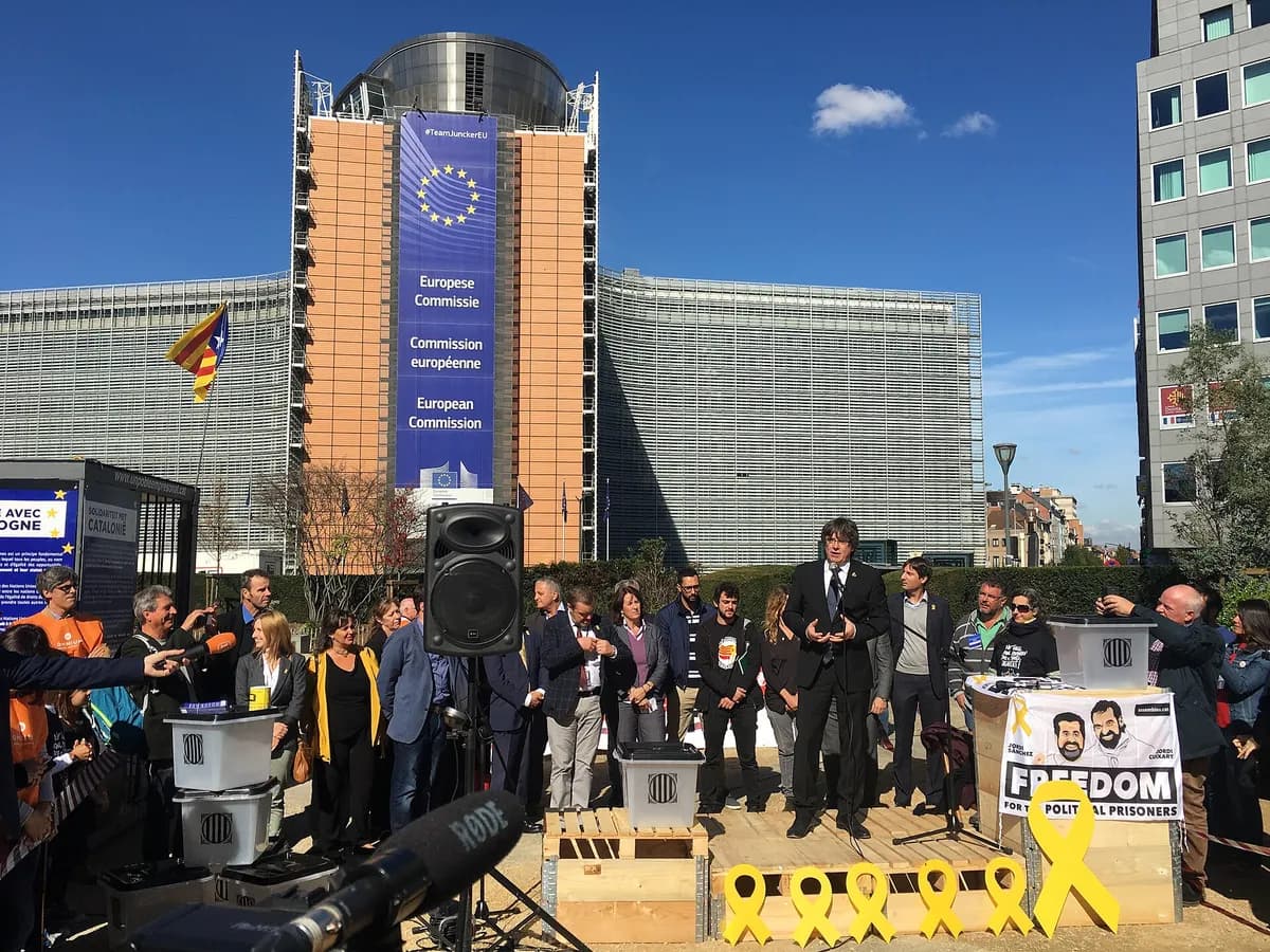 Carles Puigdemont na skupu ispred Evropske komisije u Briselu, 25. septembra 2018. (arhiva).
