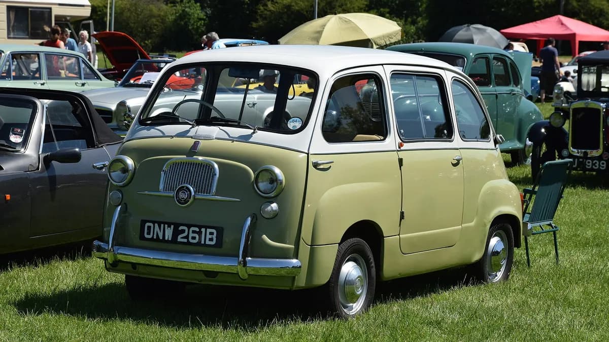 Arhivska fotografija: originalni Fiat 600 Multipla iz 1964. godine na skupu oldtajmera u Keighleyju 2017. godine.