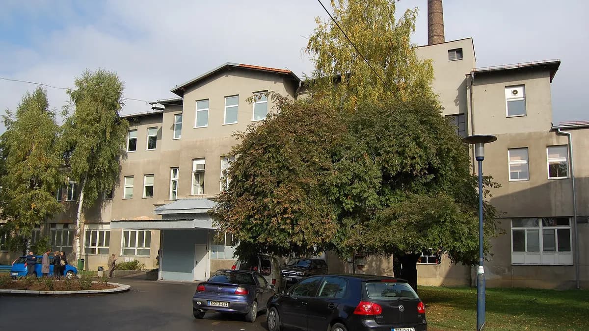 Bolnica Koševo (Klinički centar Univerziteta u Sarajevu), snimljena 2011. godine.