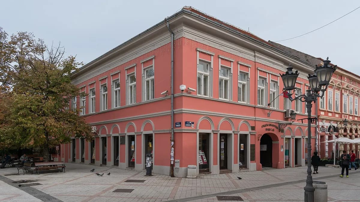 Ilustracija: zgrada u Dunavskoj ulici u Novom Sadu.