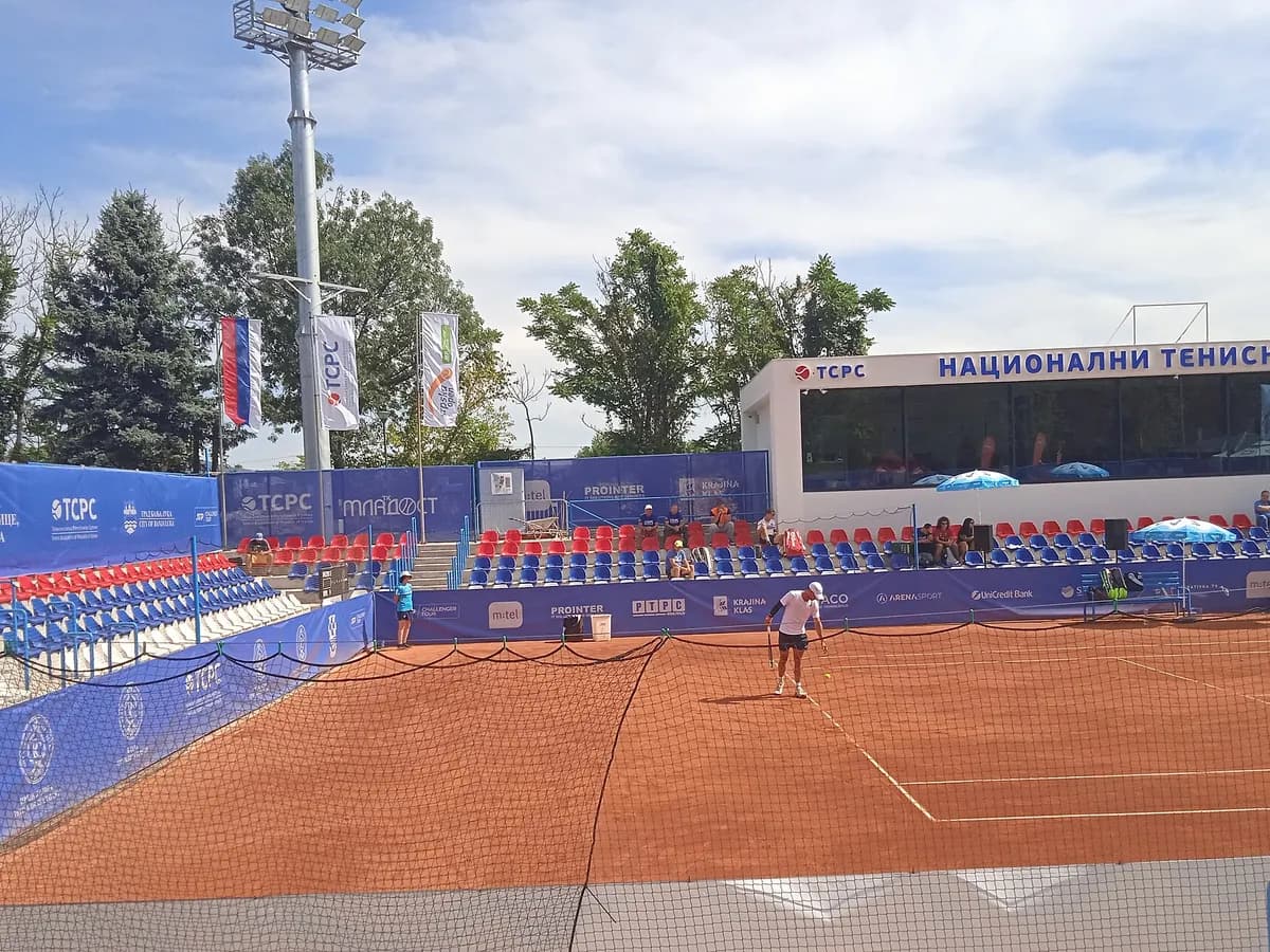 Teniski teren tokom turnira Srpska Open u Banjoj Luci