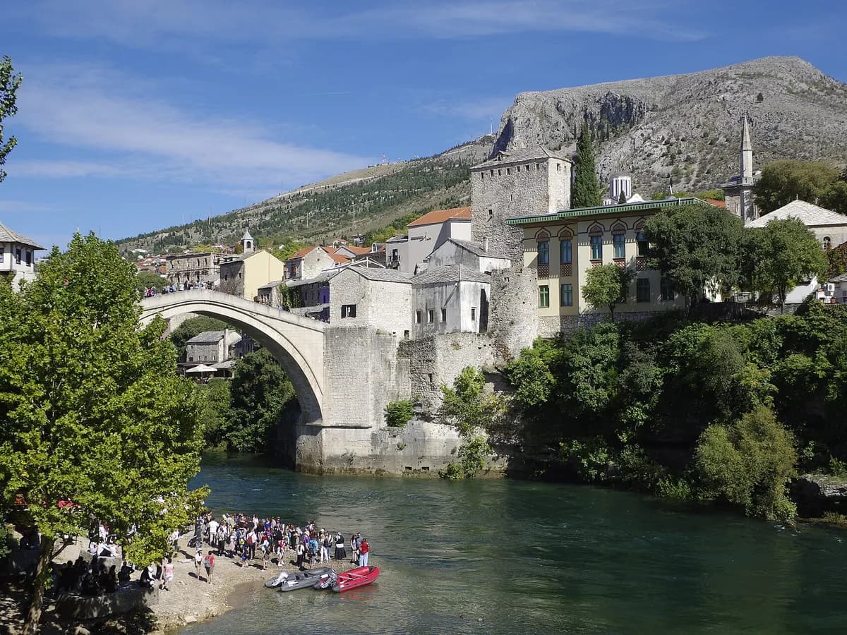 Stari most preko Neretve u Mostaru