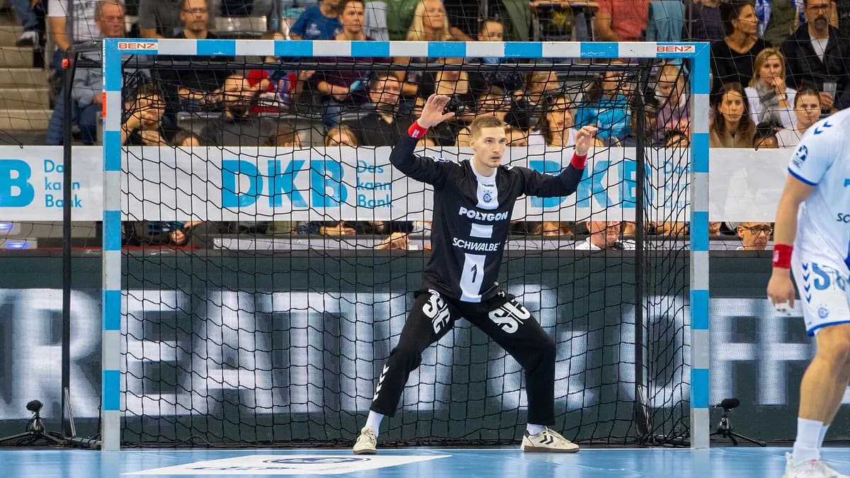Dominik Kuzmanović kao golman VfL Gummersbacha na utakmici Bundeslige protiv TVB Stuttgarta, septembar 2024. godine (arhivska fotografija).
