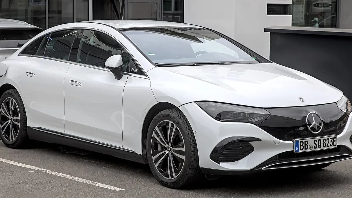 Električna limuzina Mercedes-Benz EQE 500 (V295), snimljena u Böblingenu.
