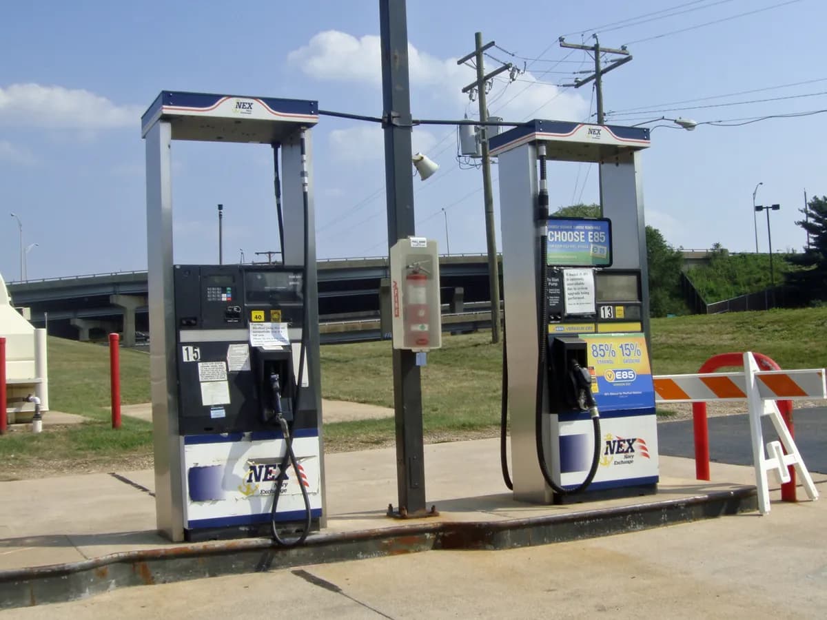 Pumpe za biogoriva B20 i E85 na benzinskoj stanici u SAD-u