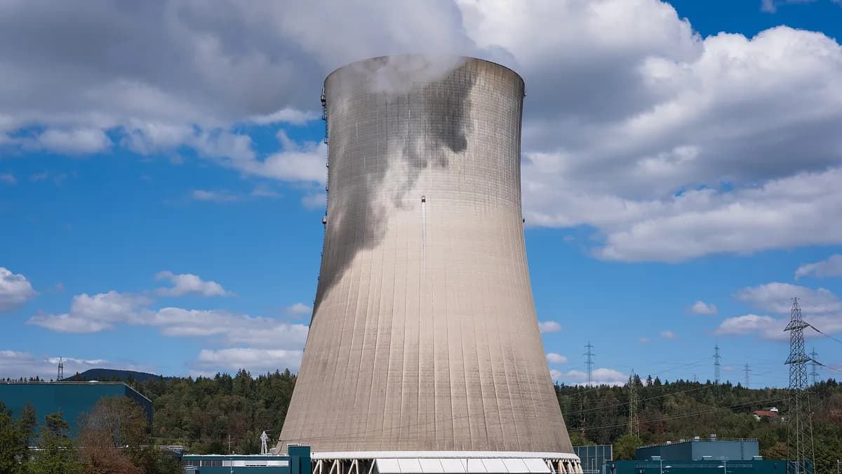 Rashladni toranj nuklearne elektrane Gösgen u Švicarskoj