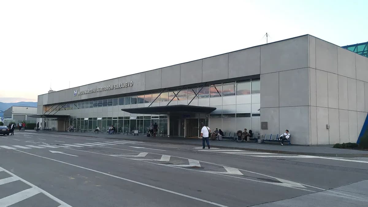 Ilustracija: Glavna zgrada terminala Međunarodnog aerodroma Sarajevo, august 2016.