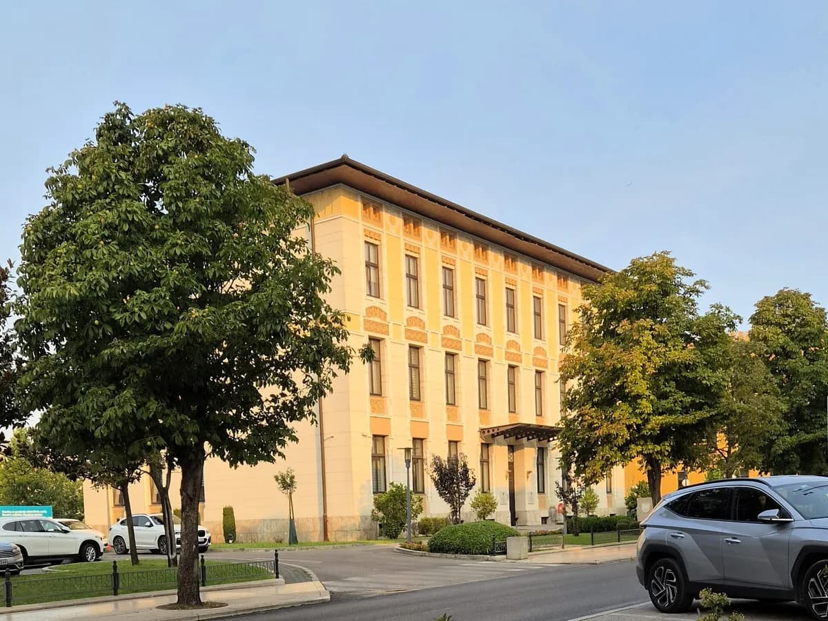 Zgrada Gradske vijećnice u Mostaru