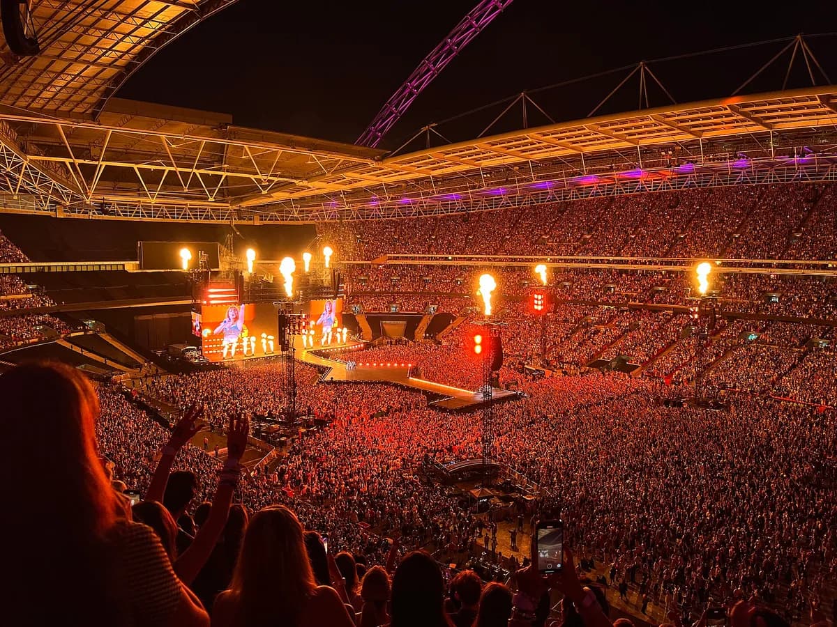 Arhivska fotografija: Koncert Taylor Swift u Londonu u okviru turneje Eras Tour, august 2024.