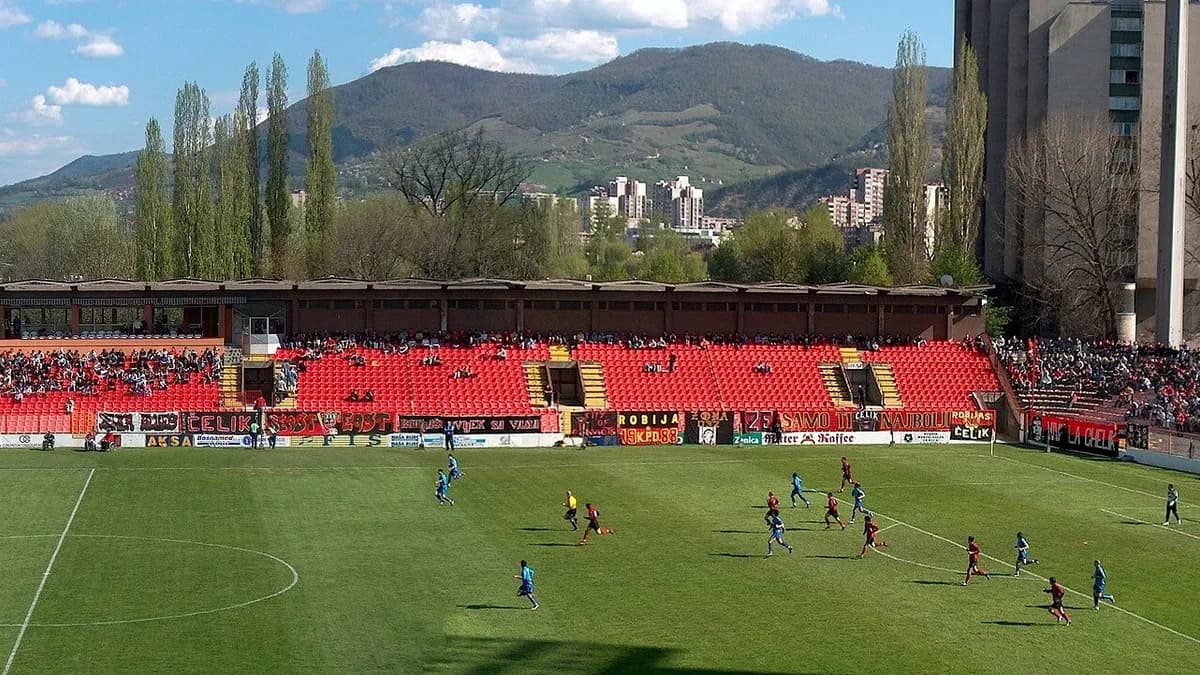 Panorama stadiona Bilino polje u Zenici, pogled na istočnu tribinu.