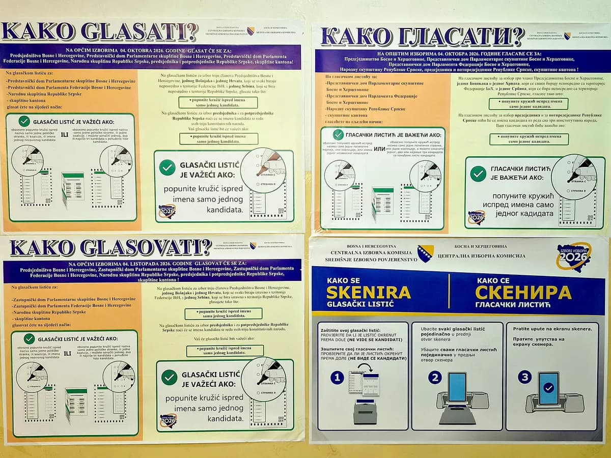 Plakati Centralne izborne komisije BiH s uputama za glasanje i skeniranje listića na biračkom mjestu, Opći izbori 4. oktobra 2026.
