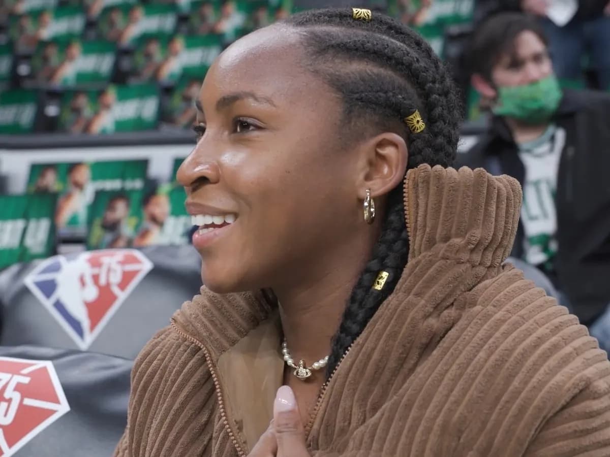Coco Gauff na utakmici Boston Celticsa 2022. godine.