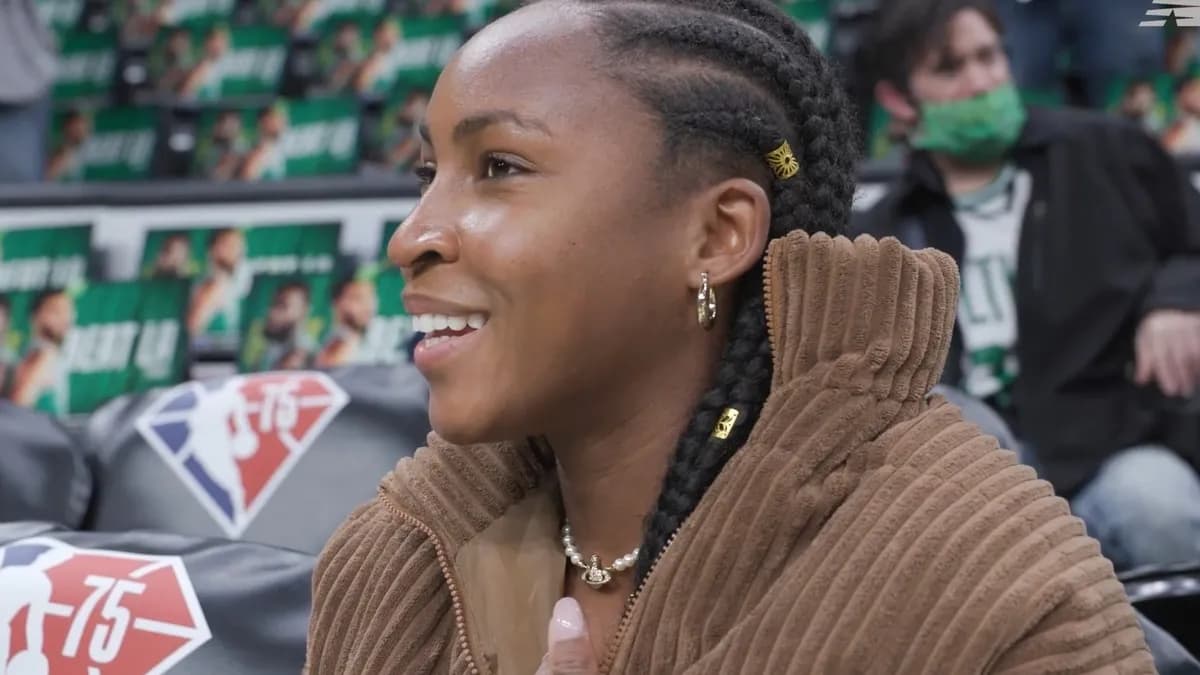Coco Gauff na utakmici Boston Celticsa 2022. godine.
