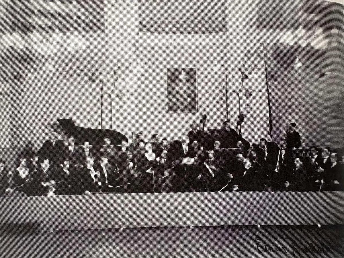 Orkestar Sarajevske filharmonije 1932. godine, arhivska fotografija