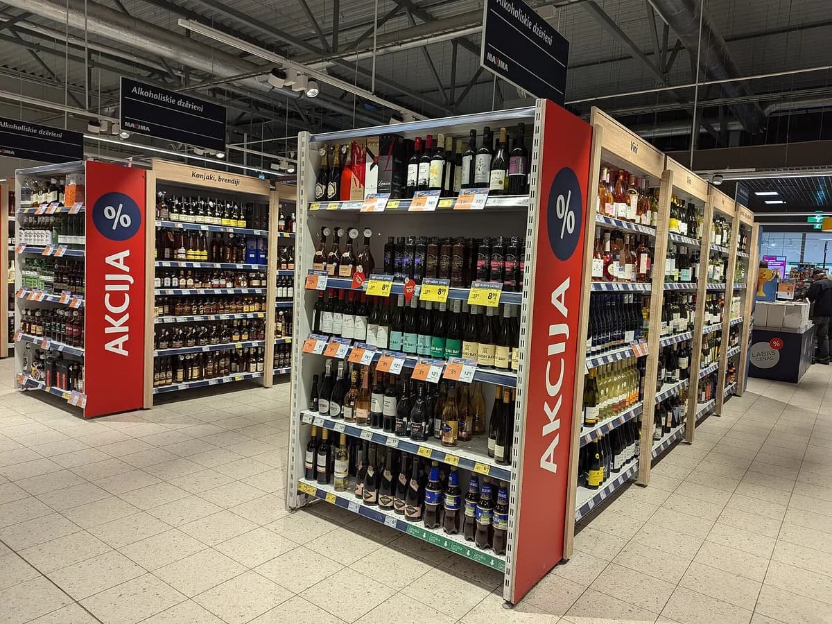 Ilustracija: unutrašnjost supermarketa Maxima u Jelgavi u Latviji.