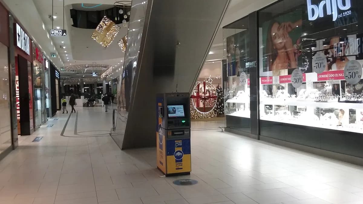 Bankomat u trgovačkom centru u Poljskoj
