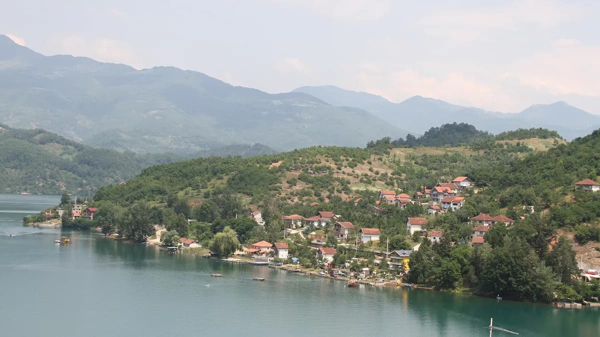 Jablaničko jezero, akumulacija hidroelektrane na Neretvi