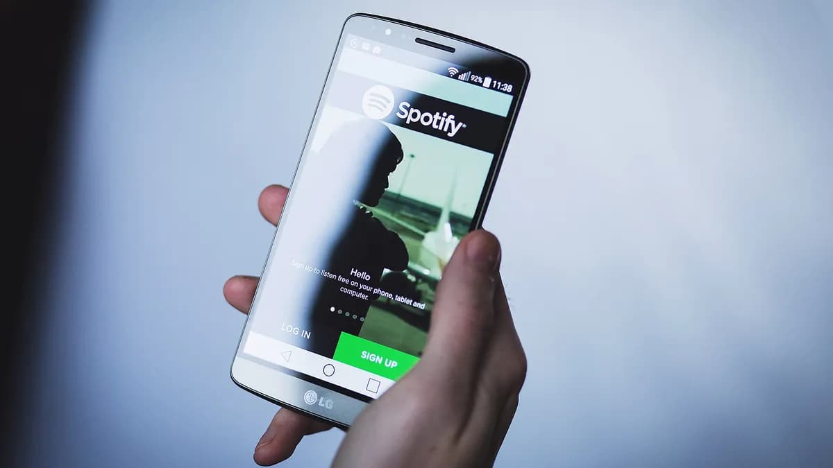 Aplikacija za muzički streaming otvorena na mobitelu