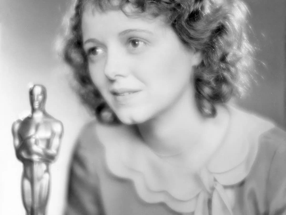 Janet Gaynor s Oscarom za najbolju glumicu na prvoj dodjeli nagrada Akademije, 1929.