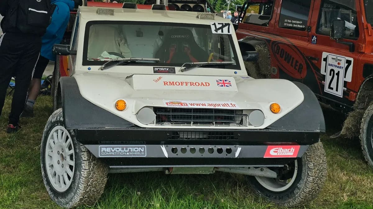 Terenac Land Rover Defender s pogonom na sve točkove