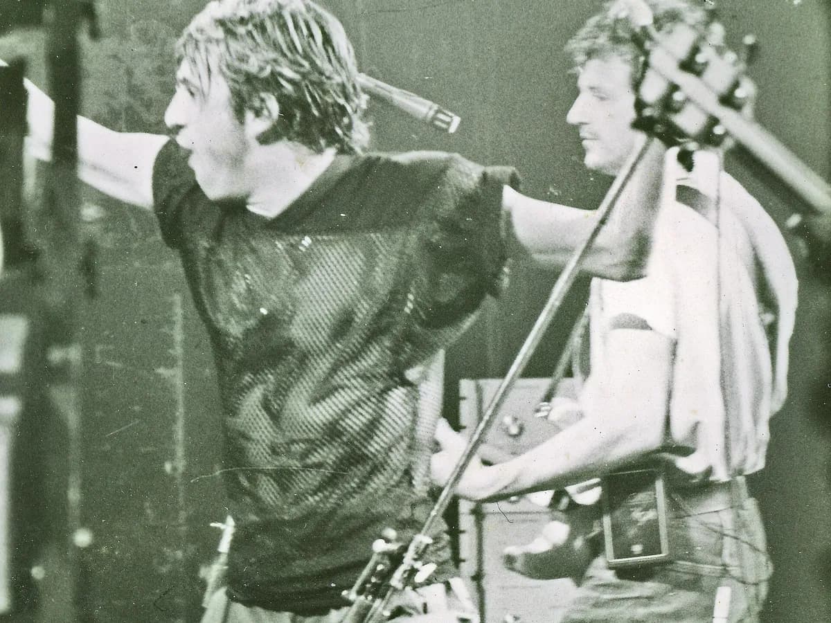 Mladen Vojičić Tifa i Goran Bregović na koncertu u Nišu sredinom 1980-ih