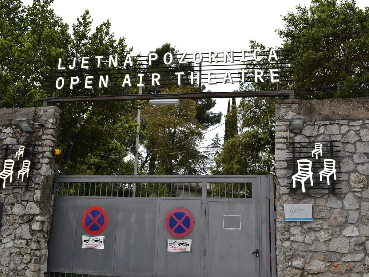 Ljetna pozornica u Opatiji, mjesto održavanja muzičkih festivala