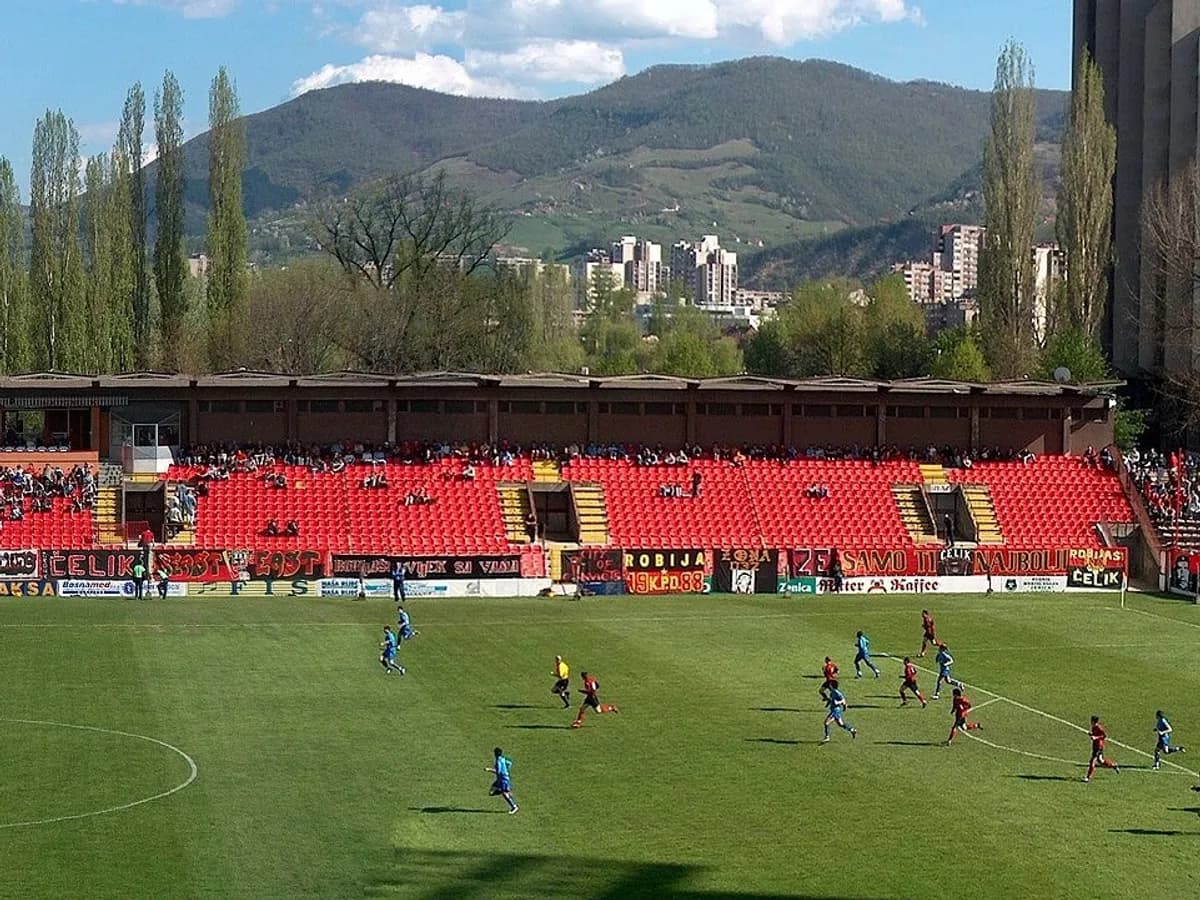 Panorama stadiona Bilino polje u Zenici, pogled na istočnu tribinu.